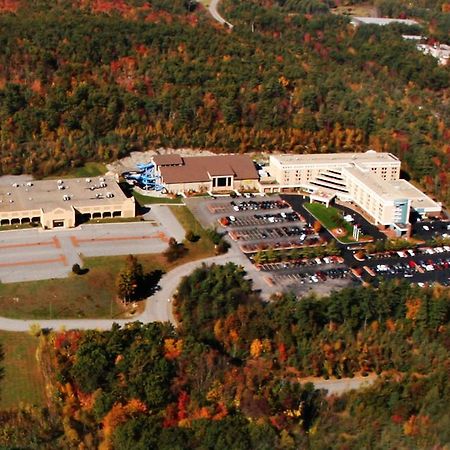 Holiday Inn Fitchburg-Waterpark 外观 照片