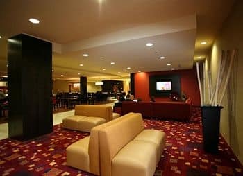Holiday Inn Fitchburg-Waterpark 外观 照片