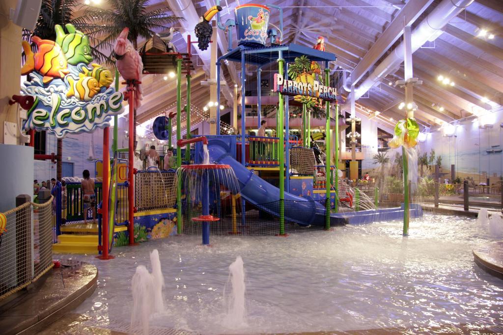 Holiday Inn Fitchburg-Waterpark 设施 照片